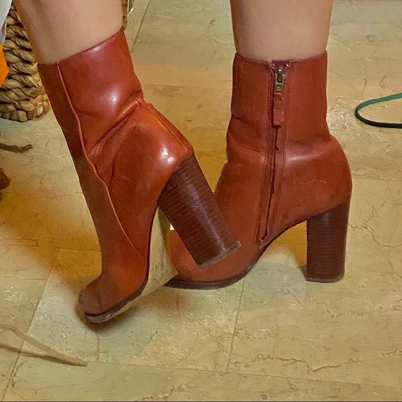 sam edelman red boots - Picture 2 of 3